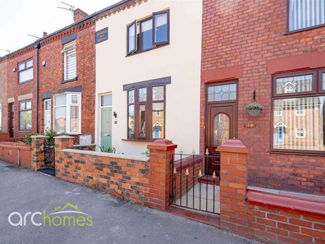 Cottage for rent in Howe Bridge, Wigan