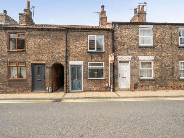 Cottage for sale in Cawood, North Yorkshire
