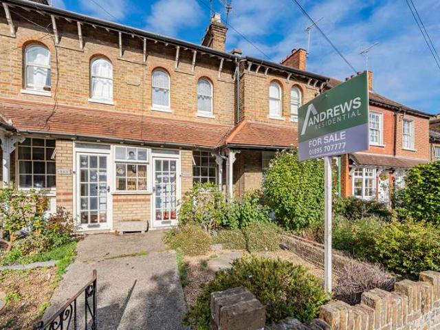 Cottage for sale in London Borough of Hillingdon, Greater London