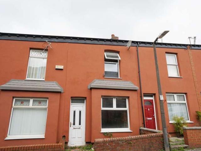 Cottage for sale in Middlebrook, Bolton