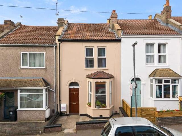 Cottage for sale in Feckenham, City Of Bristol