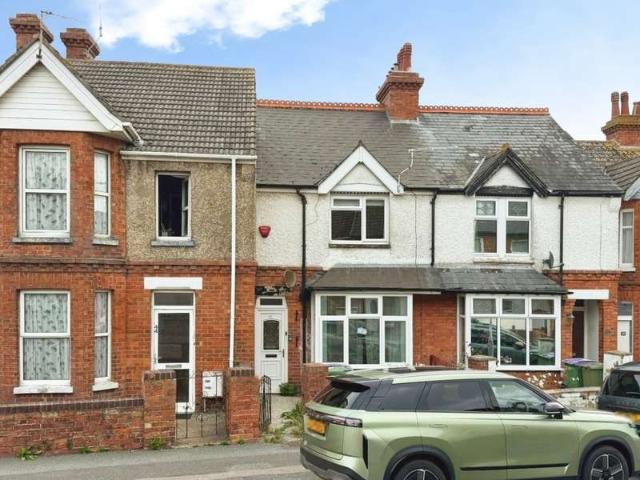 Cottage for sale in Folkestone