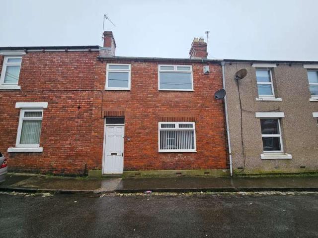 Terraced House for rent in Durham