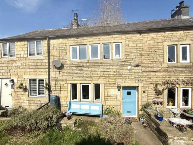 Terraced House for sale in Holmfirth, Scholes