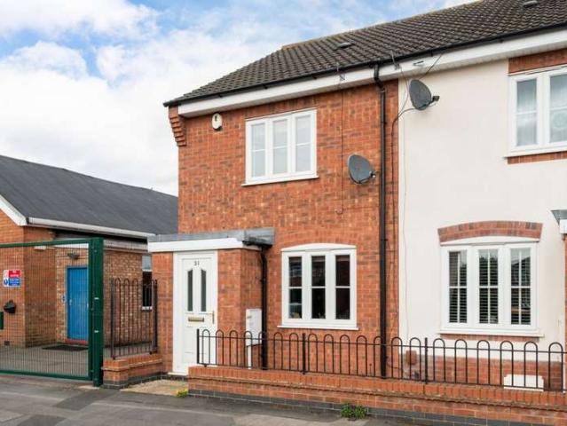 Cottage for sale in Syston, Elmfield