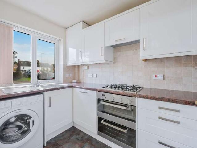 Cottage for sale in Hillview, Surrey