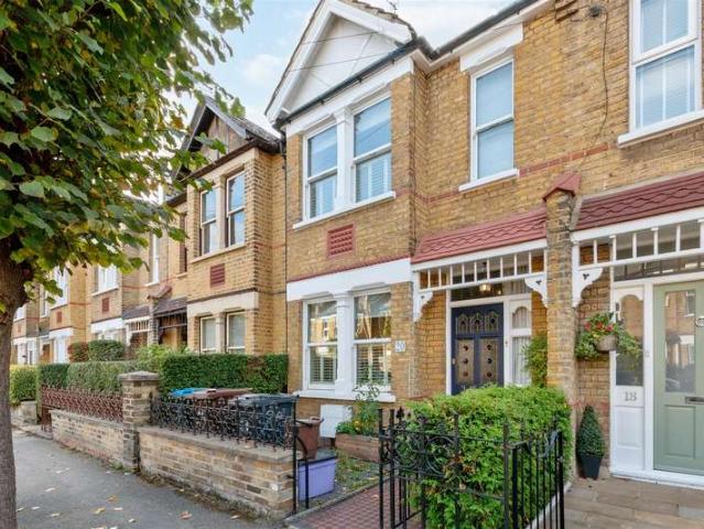 Cottage for sale in London Borough of Merton, Raynes Park