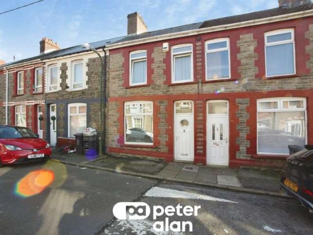 Cottage for sale in Llanhilleth, Wales