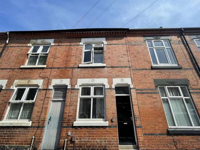 Cottage for sale in Highfields, Old Wharf