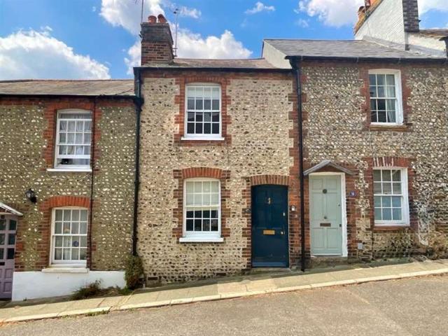Cottage for sale in Arundel, Clapham