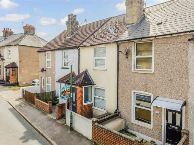 Cottage for sale in Stone, Monks Orchard