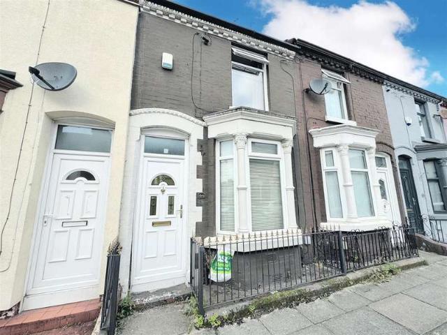 Cottage for sale in Calderstones