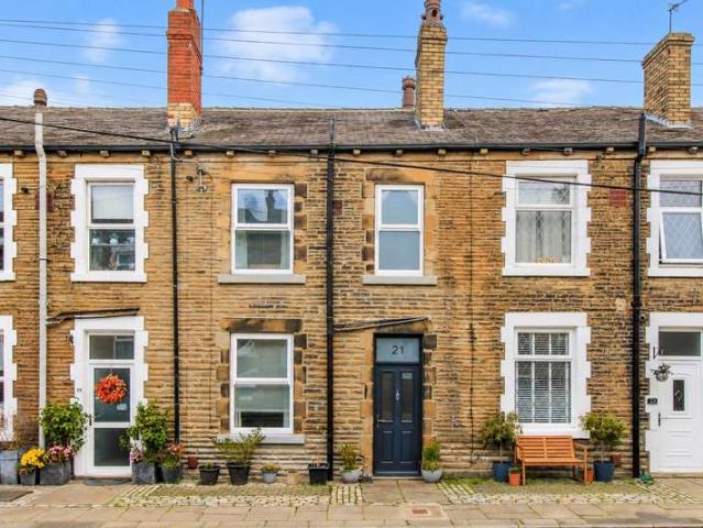 Cottage for sale in Thorpe-on-the-Hill, Leeds