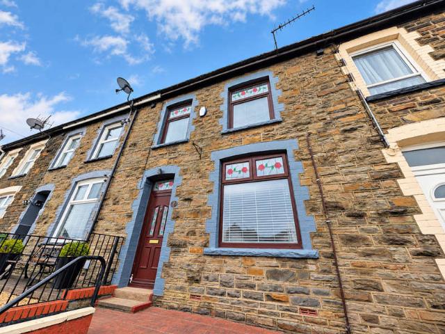 Cottage for sale in Penrhiwceiber, Miskin