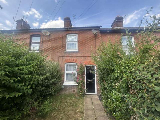 Cottage for rent in Brook Street, Bourne Vale