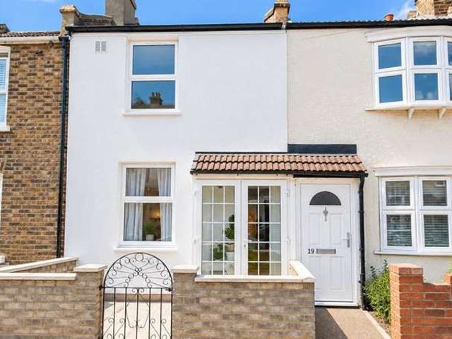Cottage for sale in Royal Borough of Greenwich, Greater London