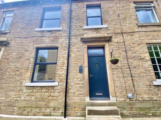 Cottage for sale in Cowlersley, Quarmby