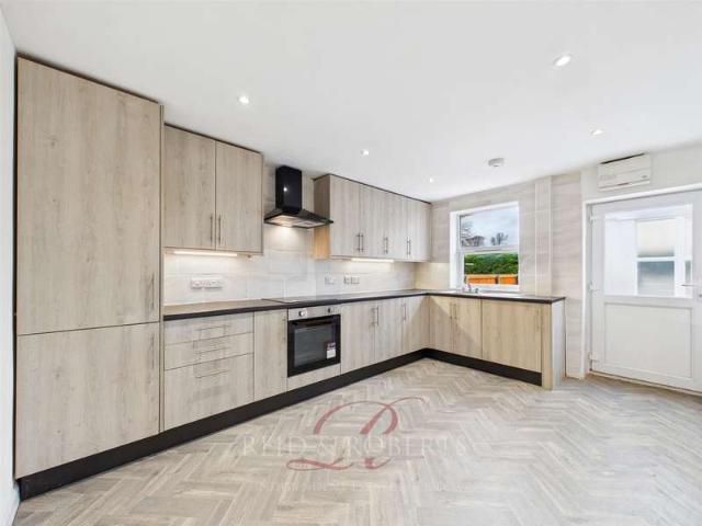 Cottage for sale in Ruthin, Wales
