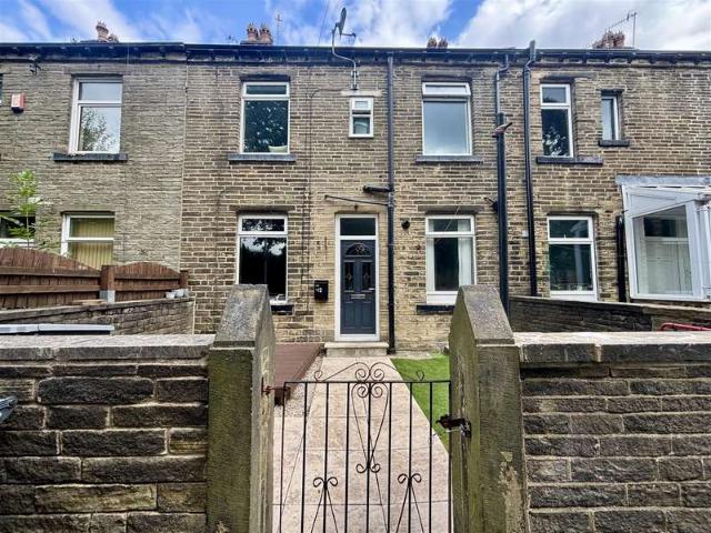 Cottage for sale in Broad Folds, Clayton