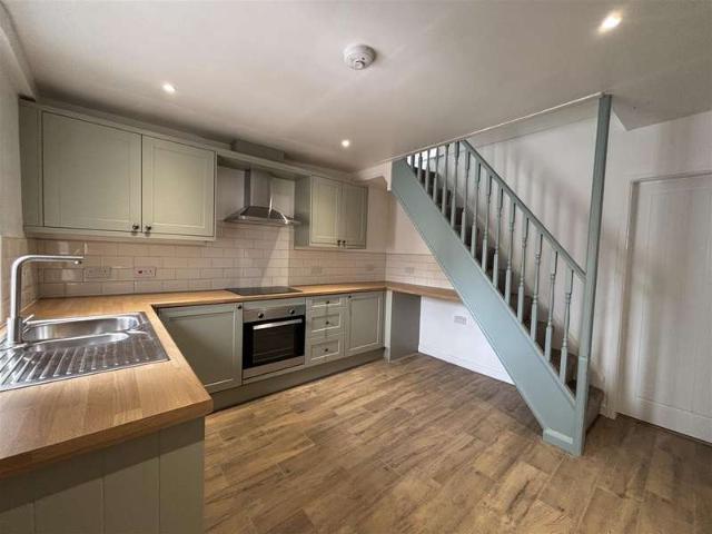 Cottage for rent in Mold