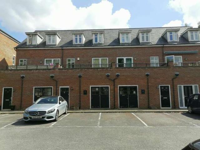 Terraced House for sale in Uxbridge, London Borough of Hillingdon