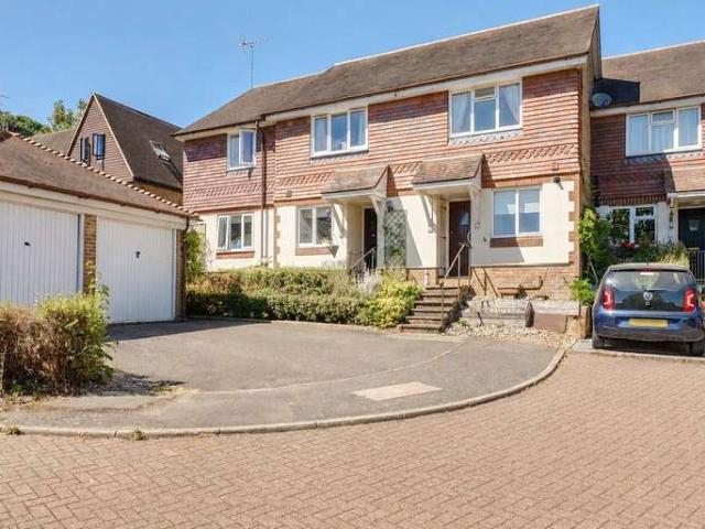 Cottage for sale in The Butts, Kent