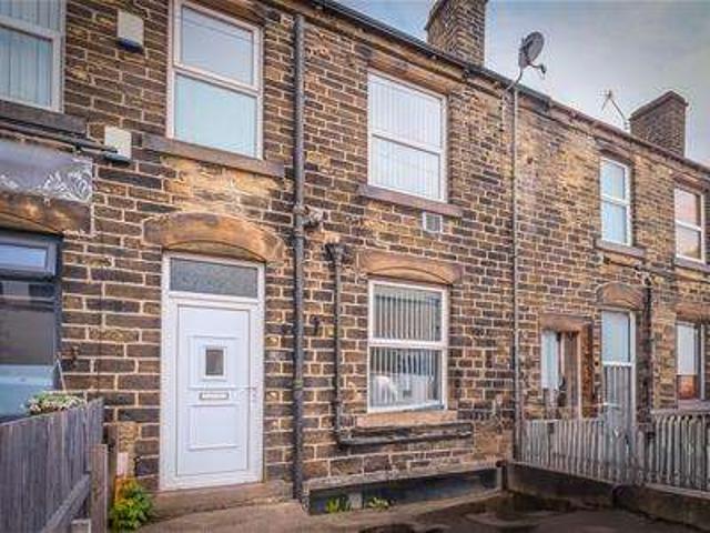 Terraced House for sale in Huddersfield, Birchencliffe