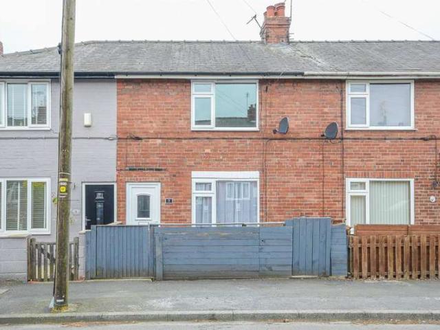 Cottage for sale in Glasshoughton, Castleford