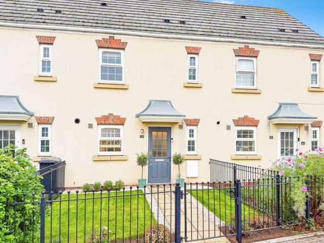 Cottage for sale in Gloucester, Gloucestershire