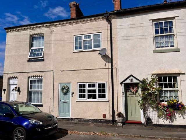 Cottage for sale in Syston, Elmfield