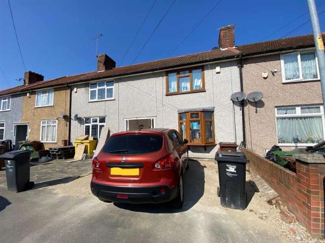 Terraced House for sale in Dagenham, Dagenham