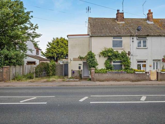 Cottage for sale in Stokesby, Norfolk