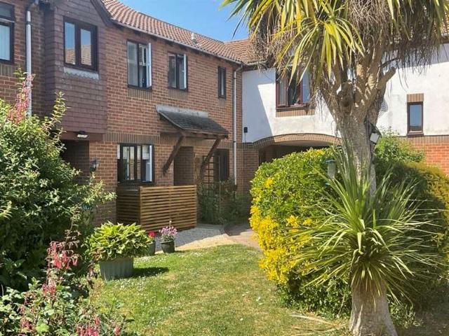 Cottage for sale in Barnham and Eastergate, Clapham