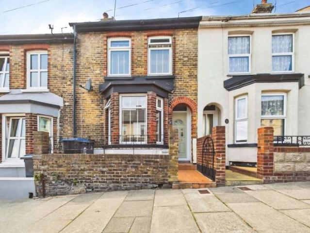 Cottage for sale in River, Ash