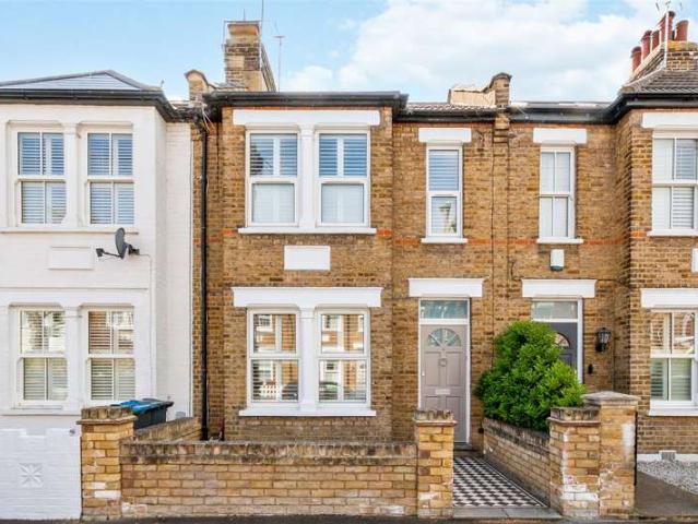 Cottage for sale in London Borough of Merton, Raynes Park