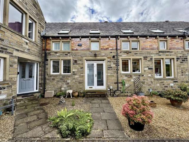 Cottage for sale in Almondbury, West Yorkshire
