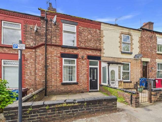 Cottage for sale in Huyton, Knowsley