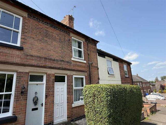 Cottage for sale in Winshill, Beamhurst