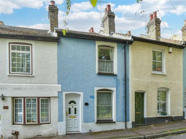 Cottage for sale in Gravesend, Gravesham