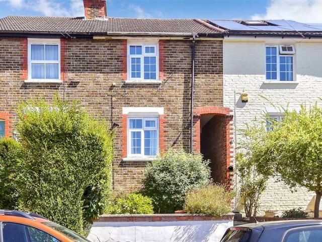 Cottage for sale in Hillview, Surrey