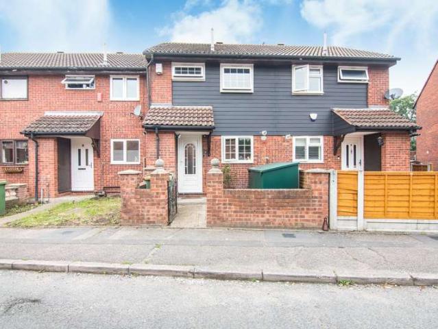 Cottage for sale in Plaistow, Greater London