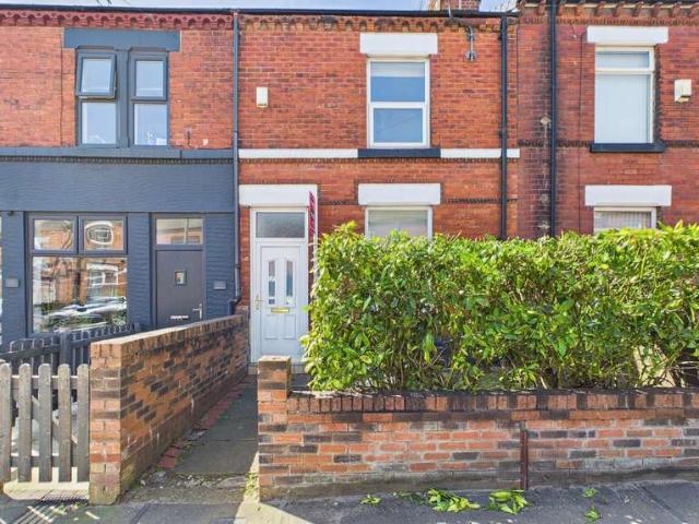 Cottage for sale in Denton's Green, St Helens