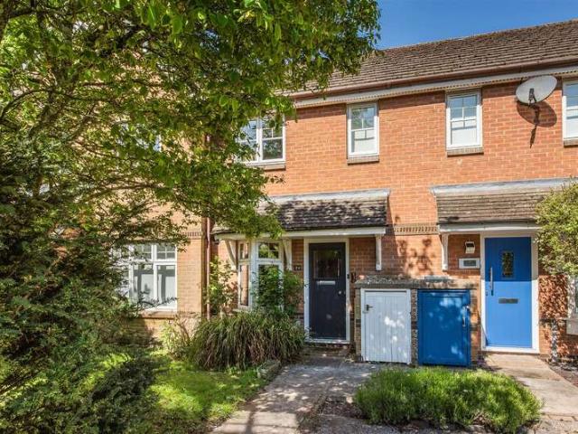 Cottage for sale in Arundel, Clapham