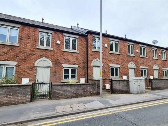 Cottage for sale in Moss Rose, Macclesfield