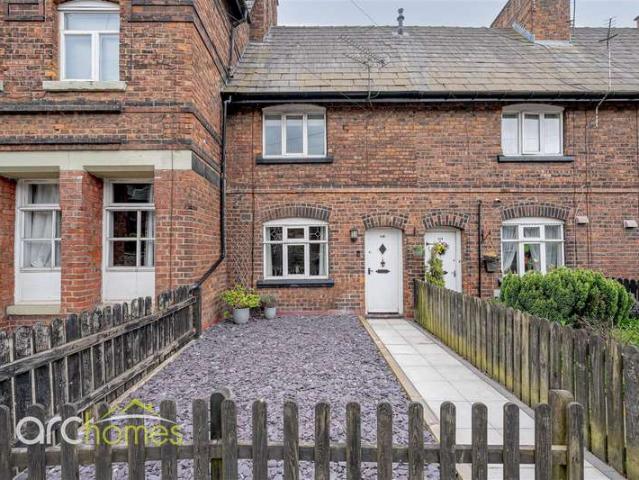 Cottage for sale in Howe Bridge, Wigan