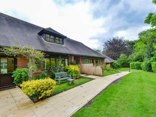 Cottage for sale in Bourne Vale, Kent