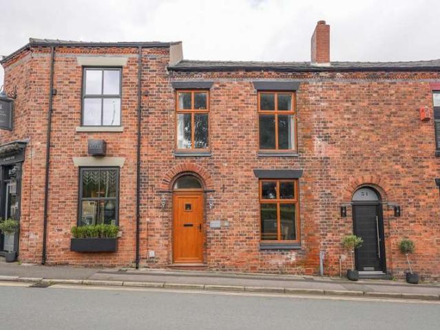 Cottage for sale in Haigh, Wigan