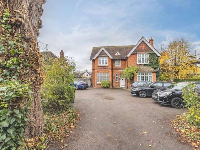 Cottage for sale in Datchet
