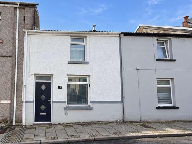 Cottage for sale in Gadlys, Aberdare