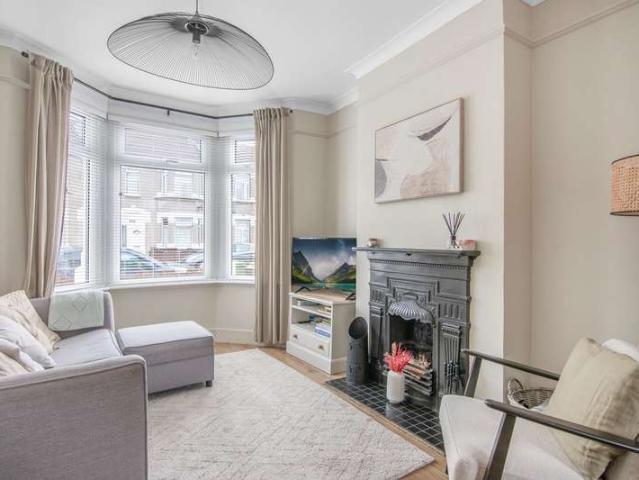 Cottage for sale in Thames View, Greater London